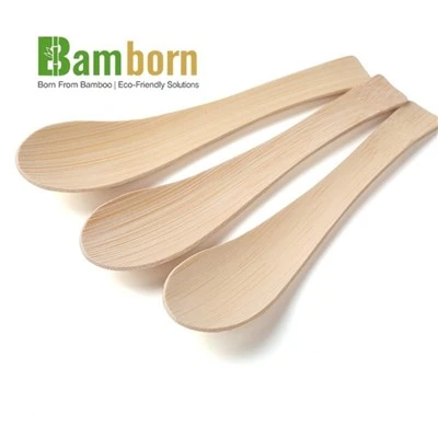 Cucchiai da pranzo riutilizzabili in bambù
